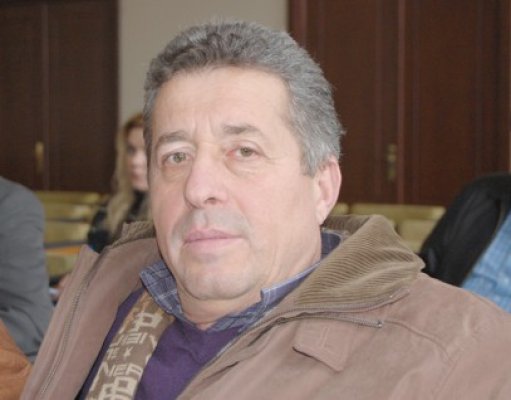 Primarul din Mircea Vodă, condamnat la închisoare pentru un WC şi o anexă